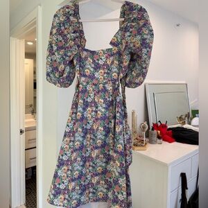 Moodie Multicolor Floral Puff Sleeve Dress